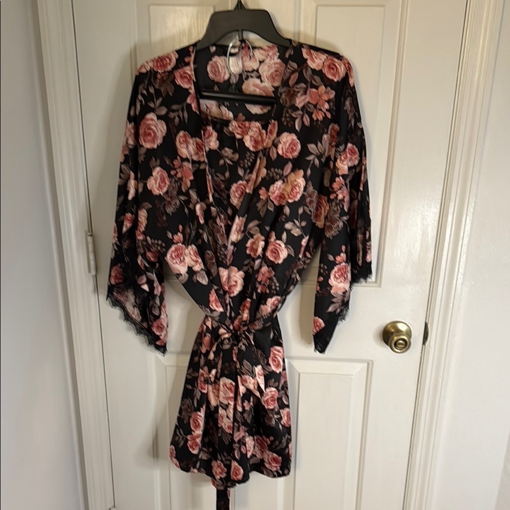 VS Secret Treasures Set , Elegant Black & Pink Rose Robe,Shorts& Camisole
